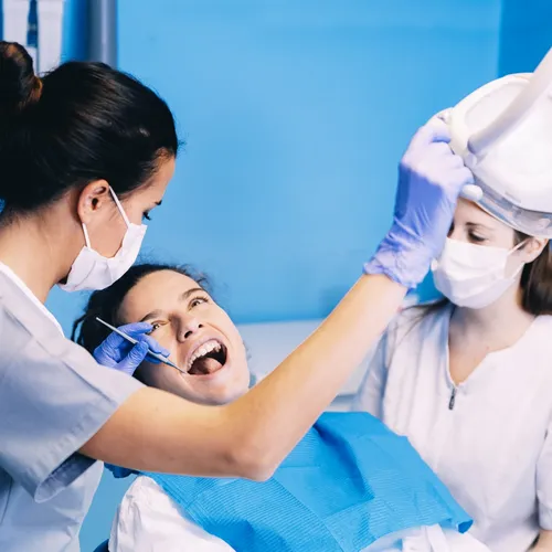 Broken or Chipped Teeth Repair at Oakville Dental
